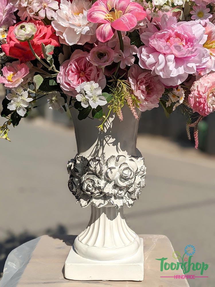 Mẫu hoa sử dụng bình composite cổ điển sang trọng
