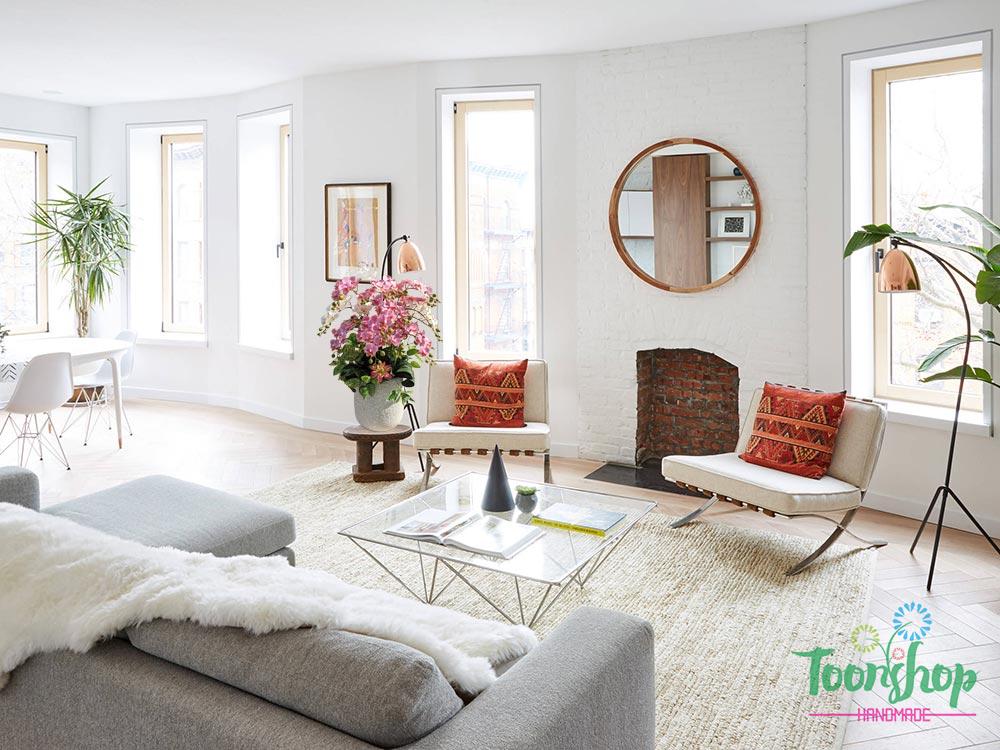 Bình lan tiểu hồ điệp giả màu hồng trang trí phòng khách