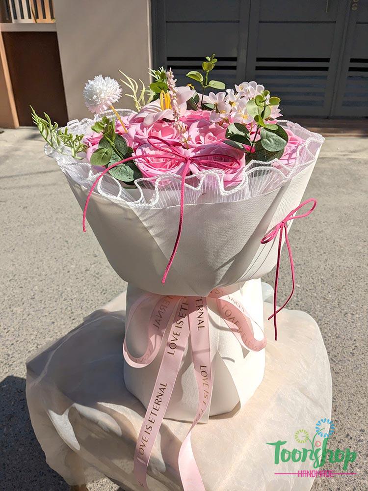 Bó hoa sáp tặng người yêu màu hồng