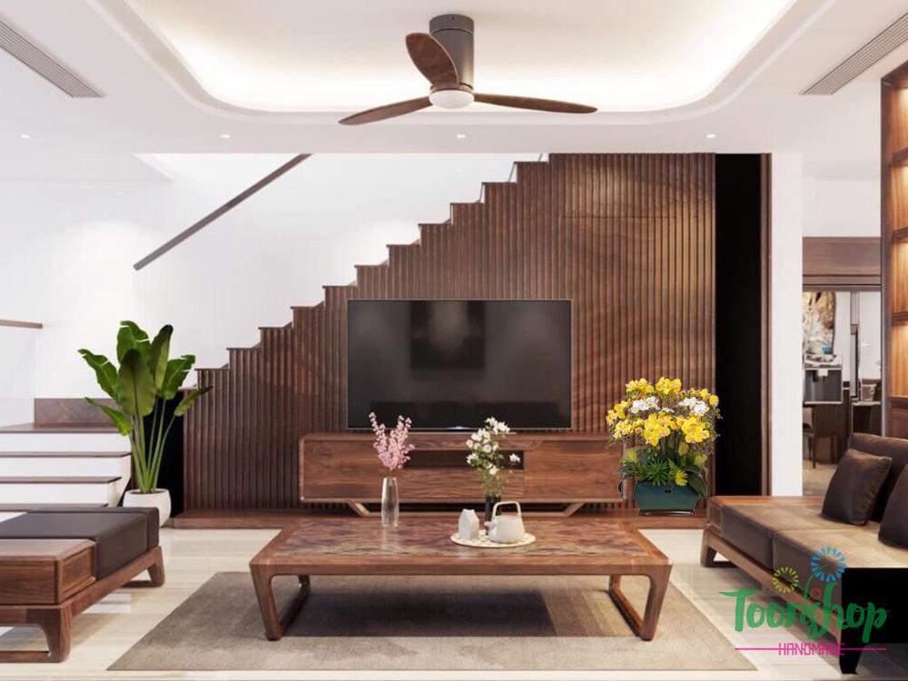 Lan tiểu hồ điệp vàng bầy tại không gian phòng khách
