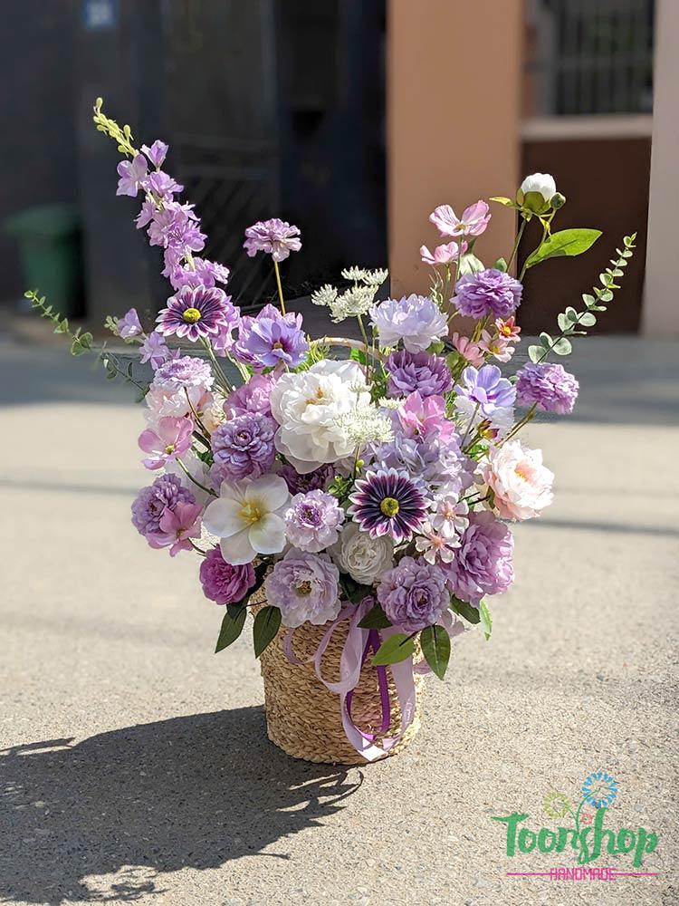 Lẵng hoa chúc mừng khai trương màu tím