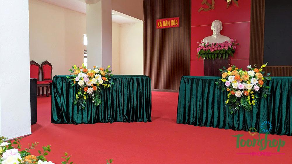 hoa để bản hội thảo