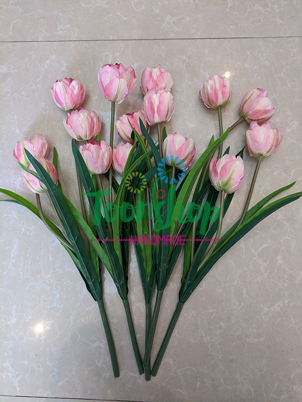 Cụm hoa Tulip 3 bông hông 01