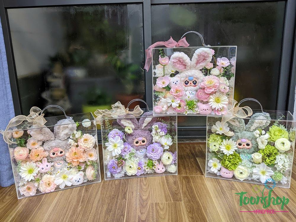 Hộp hoa baby three thỏ thị trấn trong hộp hoa mica