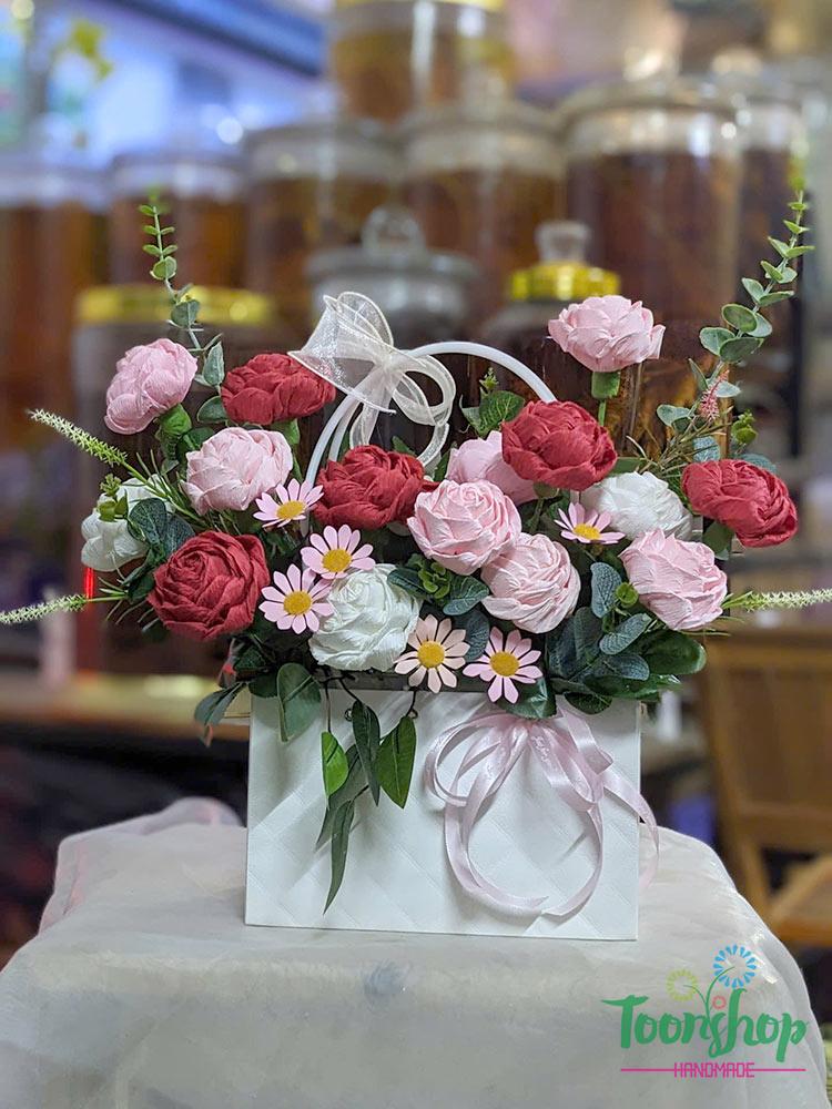 lẵng hoa hồng giấy cỡ nhỡ