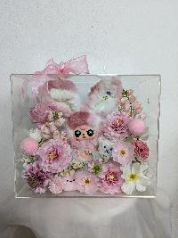 Hộp hoa lụa baby three thỏ thị trấn màu hồng loang