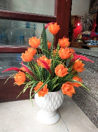 Bình hoa Tulip đá màu cam 03