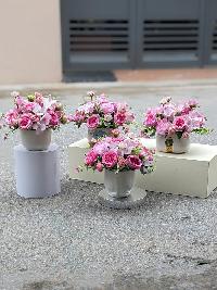 Bình hoa để bàn chất liệu hoa lua