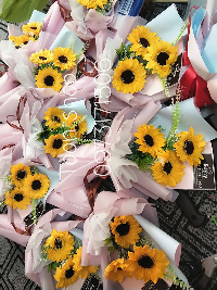Bó hoa hướng dương sáp 3 bông
