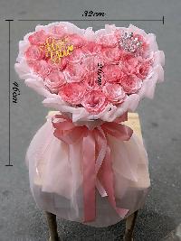 Bó hoa nhũ hình trái tim 28 bông màu hồng loang