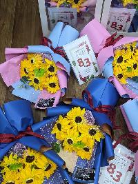 Set bó hoa sáp hướng dương 5 bông kèm túi thiệp