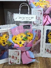 Set bó hoa sáp hướng dương 5 bông kèm túi thiệp