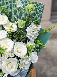 Bó hoa đẹp mix hoa sáp thơm và hoa lụa