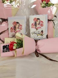 bó hoa hồng sáp 1 bông kèm túi thiệp