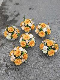 Chậu hoa để bàn chất liệu hoa lụa màu cam