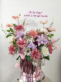 Giỏ hoa lụa chúc mừng ngày phụ nữ