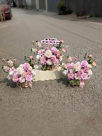 Giỏ hoa đẹp cỡ vừa mẫu mới chất liệu hoa lụa nhập khẩu