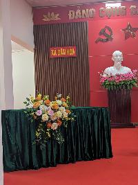 Hoa để bàn đại biểu