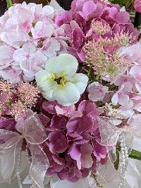 Hộp hoa cẩm tú cầu màu hồng chất liệu hoa lụa