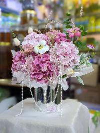 Hộp hoa cẩm tú cầu màu hồng chất liệu hoa lụa