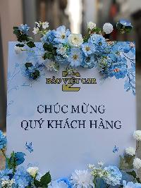 Kệ hoa chúc mừng khai trương màu xanh dương