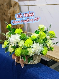 Lẵng hoa lụa tone xanh lá cỡ vừa