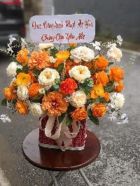 Lăng hoa lụa thiết kế tone vàng cam