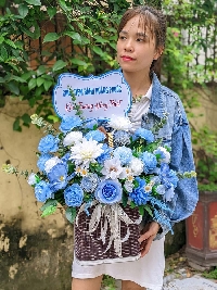 Lẵng hoa lụa Bầu trời xanh mùa hạ