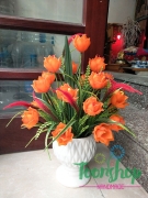 Bình hoa Tulip đá màu cam 03