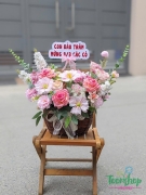 Giỏ hoa chúc mừng chất liệu hoa lụa cao cấp