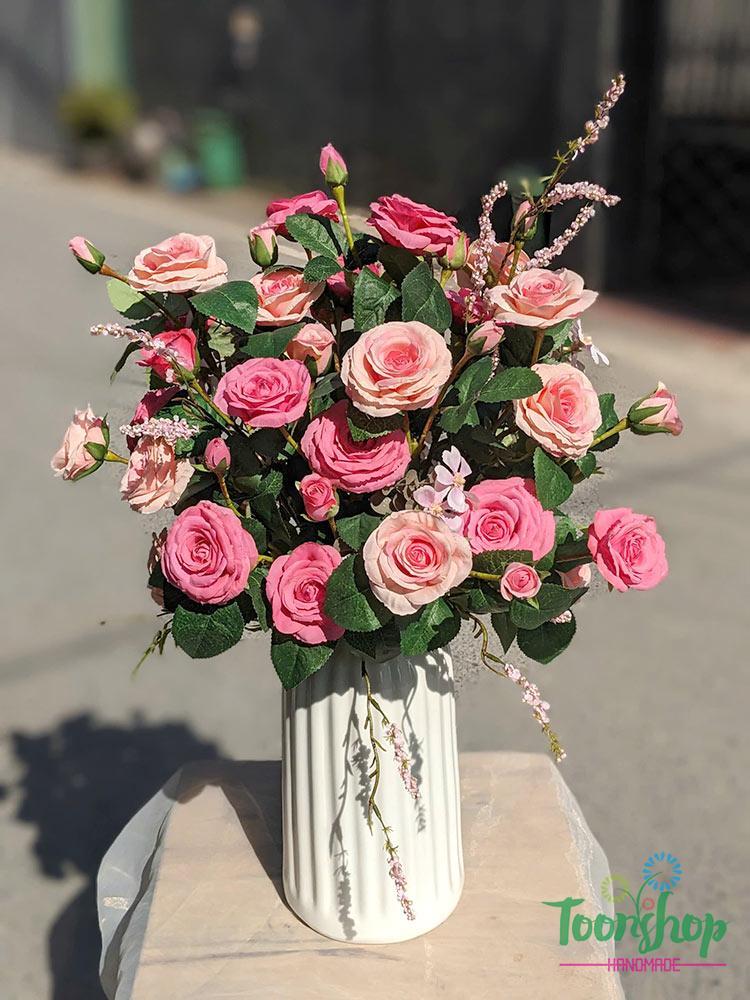 Bình hoa đề bàn giáo viên chất liệu hoa lụa