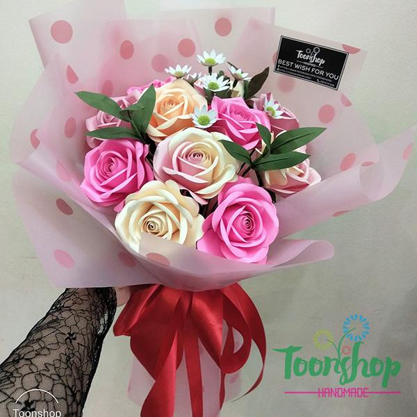 Bó hoa hồng giấy thơ ngây tình hồng
