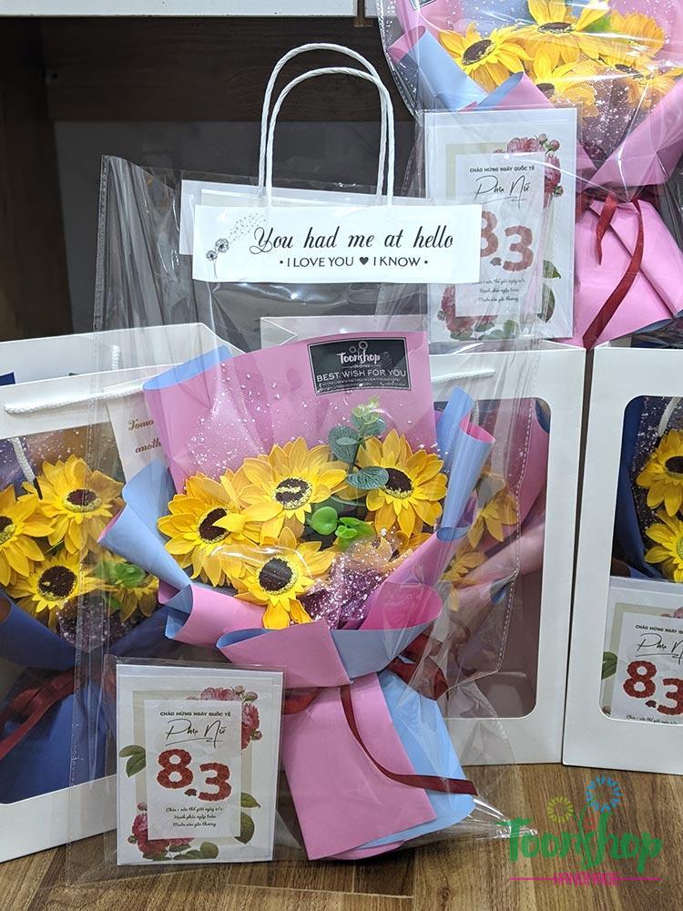 Set bó hoa sáp hướng dương 5 bông kèm túi thiệp