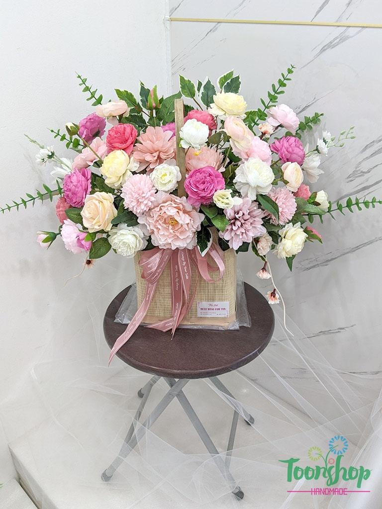 Lẵng hoa lụa thiết kế tone màu hồng tươi