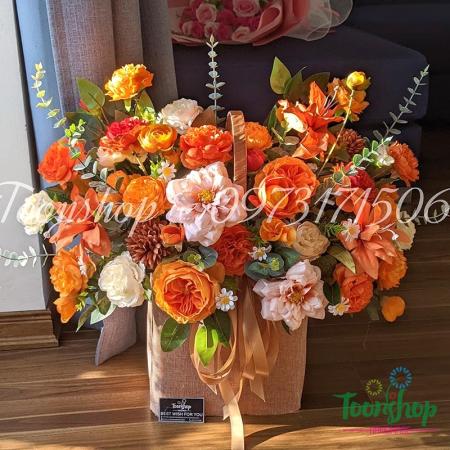Lẵng hoa lụa thiết kế Nắng Vàng tone vàng cam